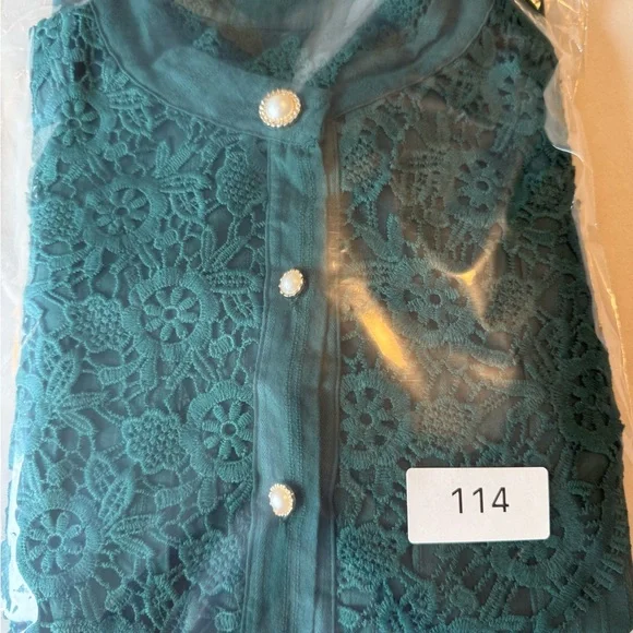 Chic Forest Green Lace Blouse - Picture 7 of 7